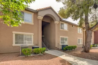 Photo #2: 2391185 Listing