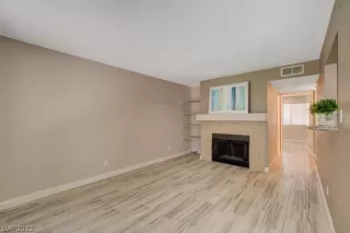 Photo #5: 2391185 Listing