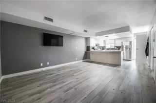 Photo #4: 2391195 Listing 