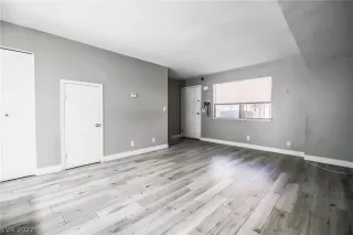 Photo #6: 2391195 Listing 