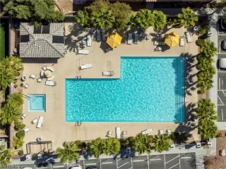 Photo #3: 2391201 Listing 