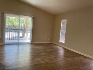 Photo #6: 2391217 Listing 