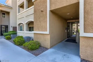 Photo #2: 2391228 Listing 