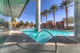 Photo #4: 2391237 Listing