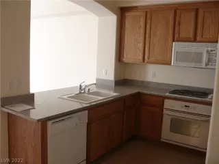 Photo #6: 2391281 Listing