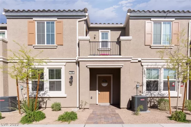 MLS: 2391308 Condo For Sale