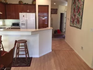 Photo #2: 2391326 Listing 
