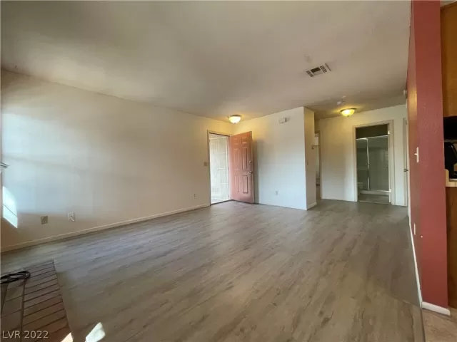 MLS: 2391332 Condo For Sale