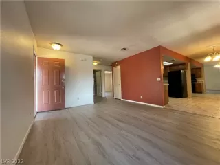 Photo #1: 2391332 Listing 