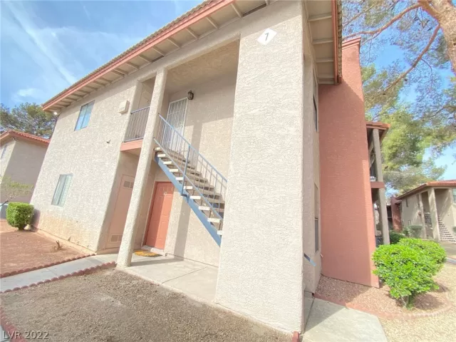 MLS: 2391352 Condo For Sale