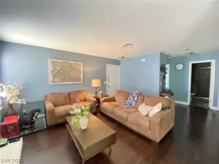 Photo #1: 2391352 Listing 