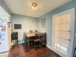 Photo #4: 2391352 Listing 