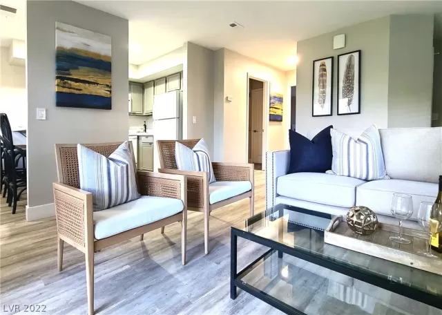 MLS: 2391366 Condo For Sale