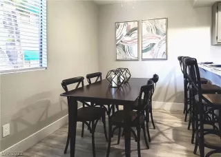 Photo #1: 2391366 Listing