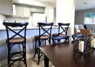 Photo #2: 2391366 Listing