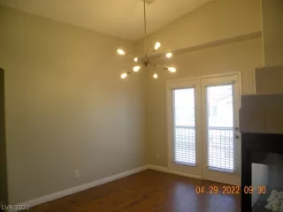 Photo #2: 2391381 Listing