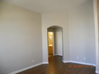 Photo #4: 2391381 Listing