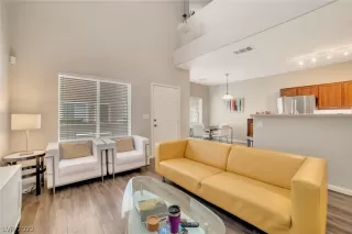 Photo #5: 2391393 Listing 