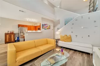 Photo #6: 2391393 Listing 