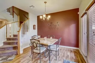 Photo #4: 2391394 Listing