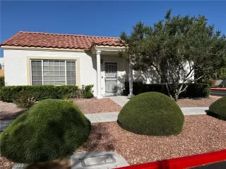 Photo #1: 2391413 Listing