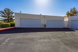 Photo #4: 2391413 Listing