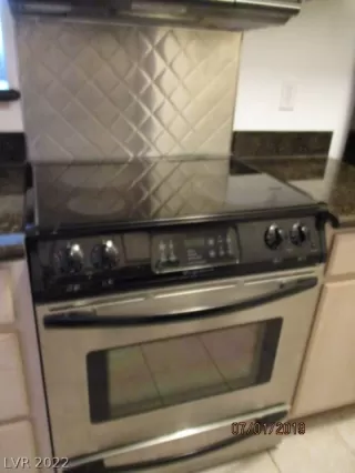 Photo #1: 2391420 Listing 