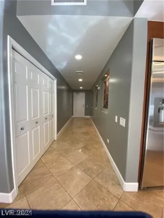 Photo #1: 2391422 Listing