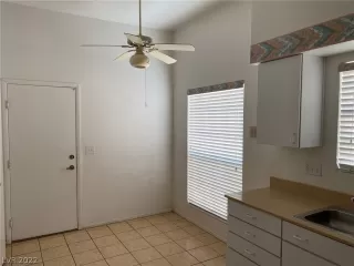 Photo #4: 2391437 Listing 