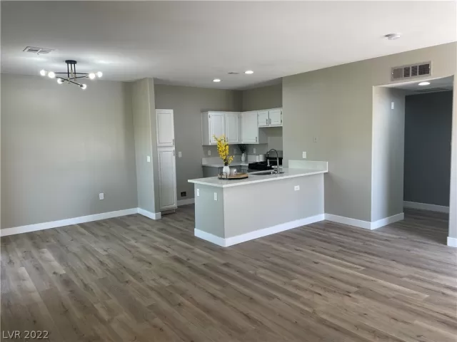 MLS: 2391472 Condo For Sale