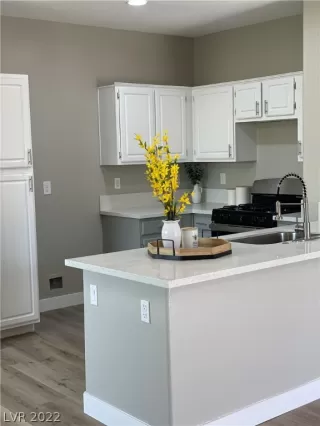 Photo #2: 2391472 Listing 