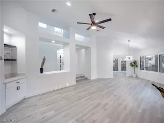 Photo #1: 2391475 Listing