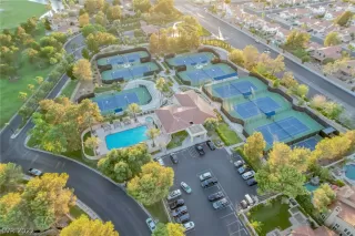 Photo #3: 2391475 Listing