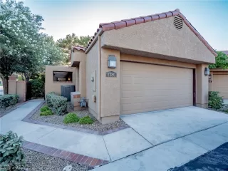 Photo #4: 2391475 Listing