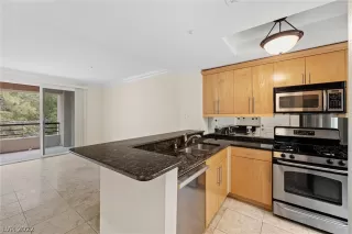 Photo #2: 2391476 Listing