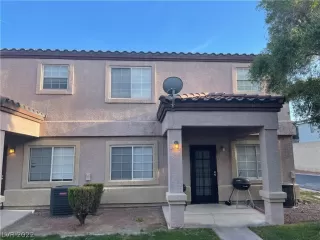 Photo #6: 2391492 Listing 