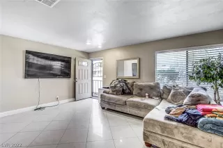 Photo #4: 2391501 Listing 