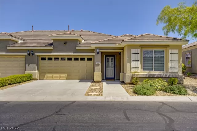 MLS: 2391502 Condo For Sale