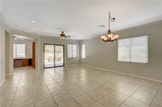 Photo #6: 2391502 Listing