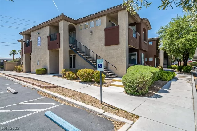 MLS: 2391534 Condo For Sale