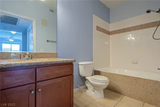 Photo #5: 2391534 Listing 