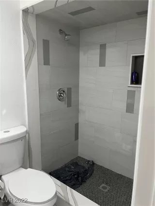 Photo #4: 2391538 Listing 