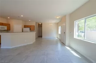 Photo #6: 2391541 Listing