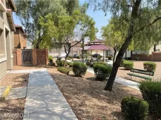 Photo #2: 2391549 Listing 