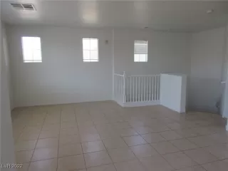 Photo #6: 2391549 Listing 