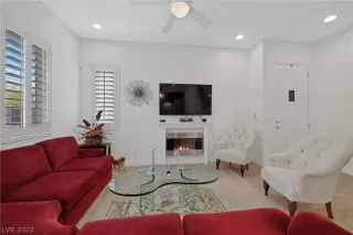 Photo #4: 2391593 Listing 