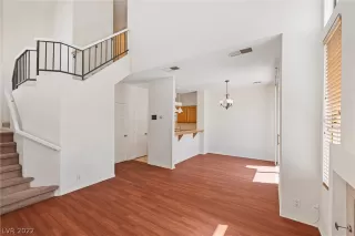 Photo #4: 2391600 Listing 