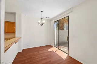 Photo #6: 2391600 Listing 