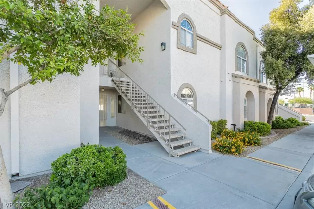 MLS: 2391607 Condo For Sale