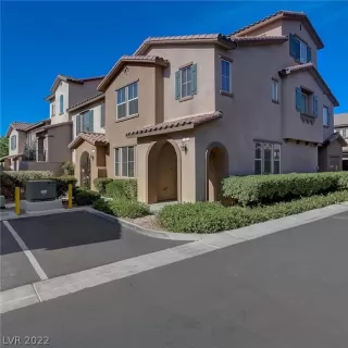 Photo #3: 2391627 Listing